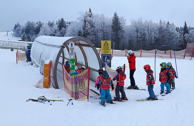 Förderband für Kinder im Skigebiet Bayerischer Wald